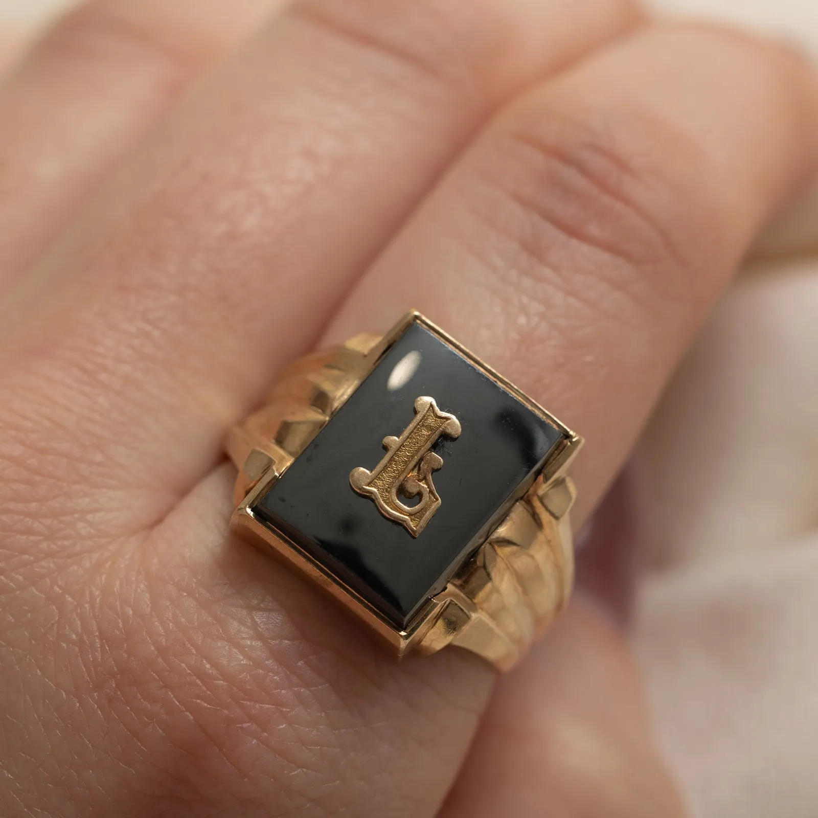 10K Hematite 'L' Initial Signet Ring | 7.80ct | SZ 10.75