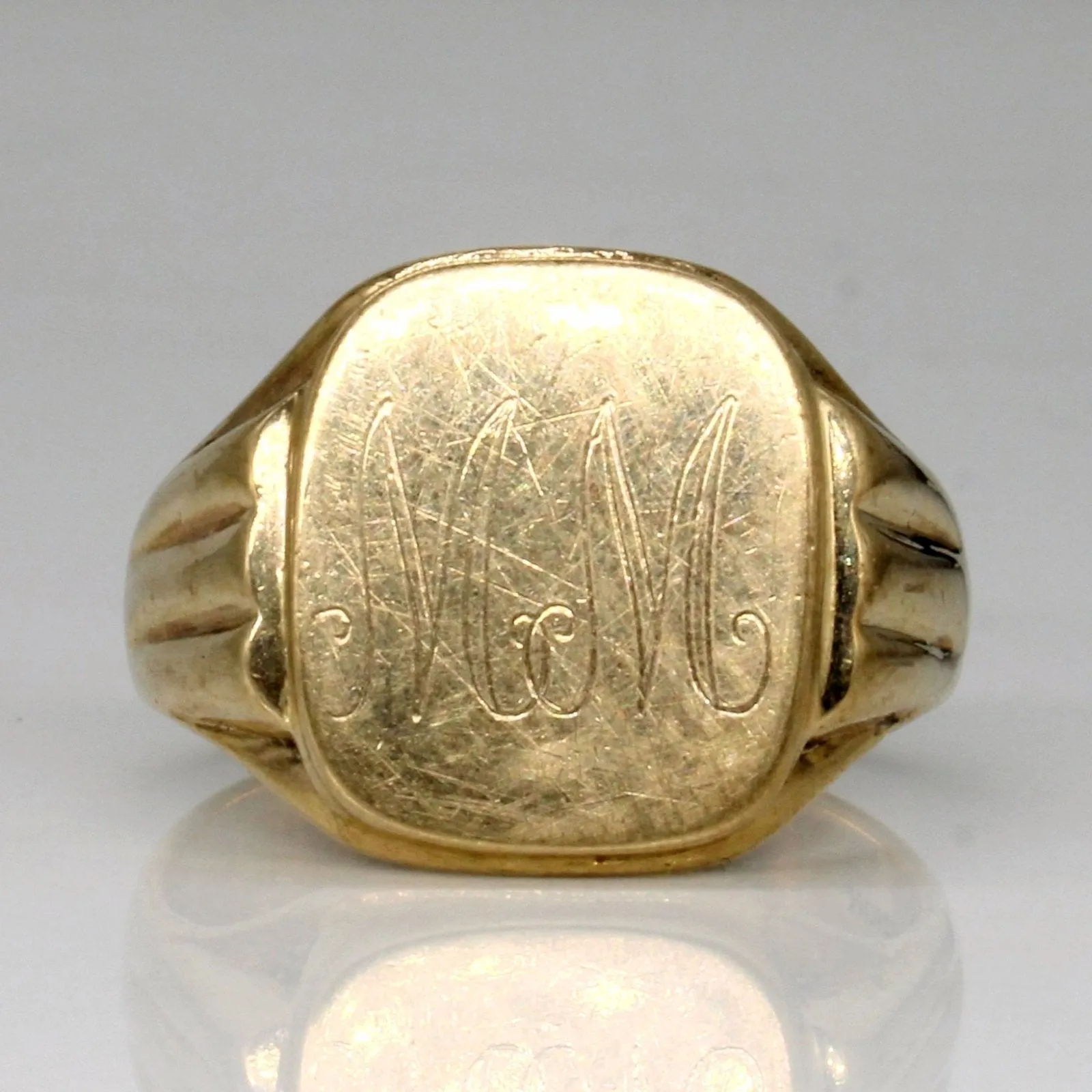 10k Yellow Gold 'M.M' Signet Ring | SZ 10.25 |