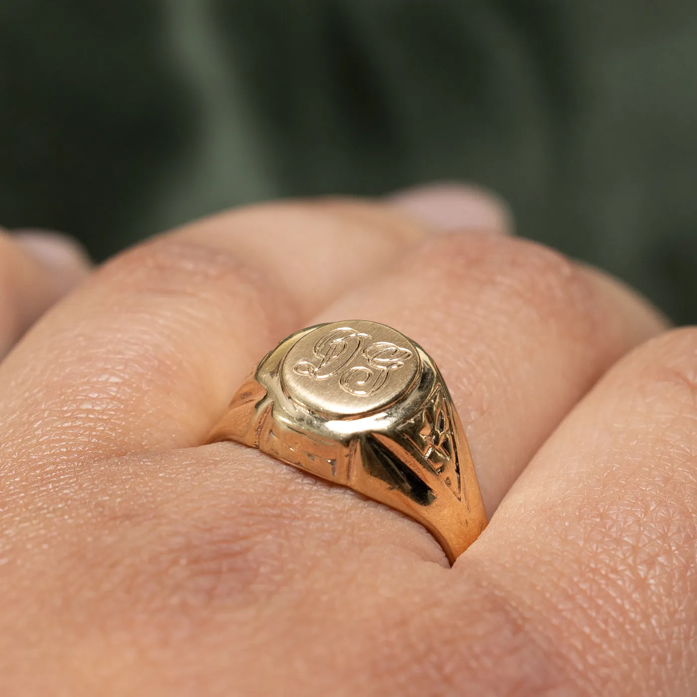 10K Yellow Gold "DG" Initital Signet Ring | SZ 9.25