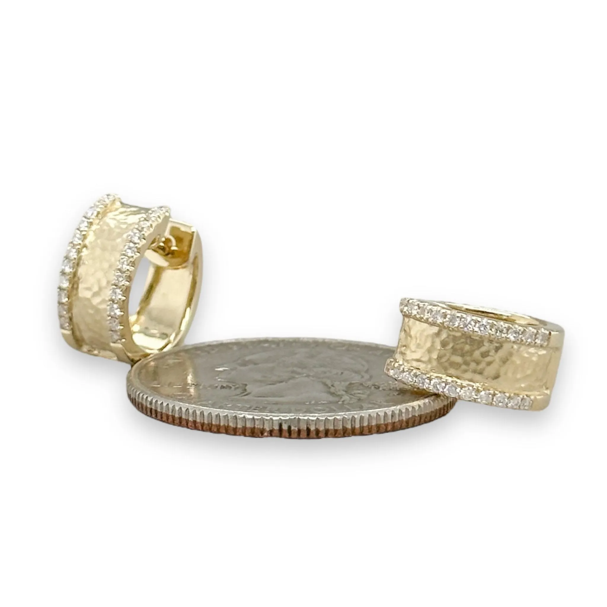 14K Y Gold 0.23cttw Diamond Huggie Hoop Earrings