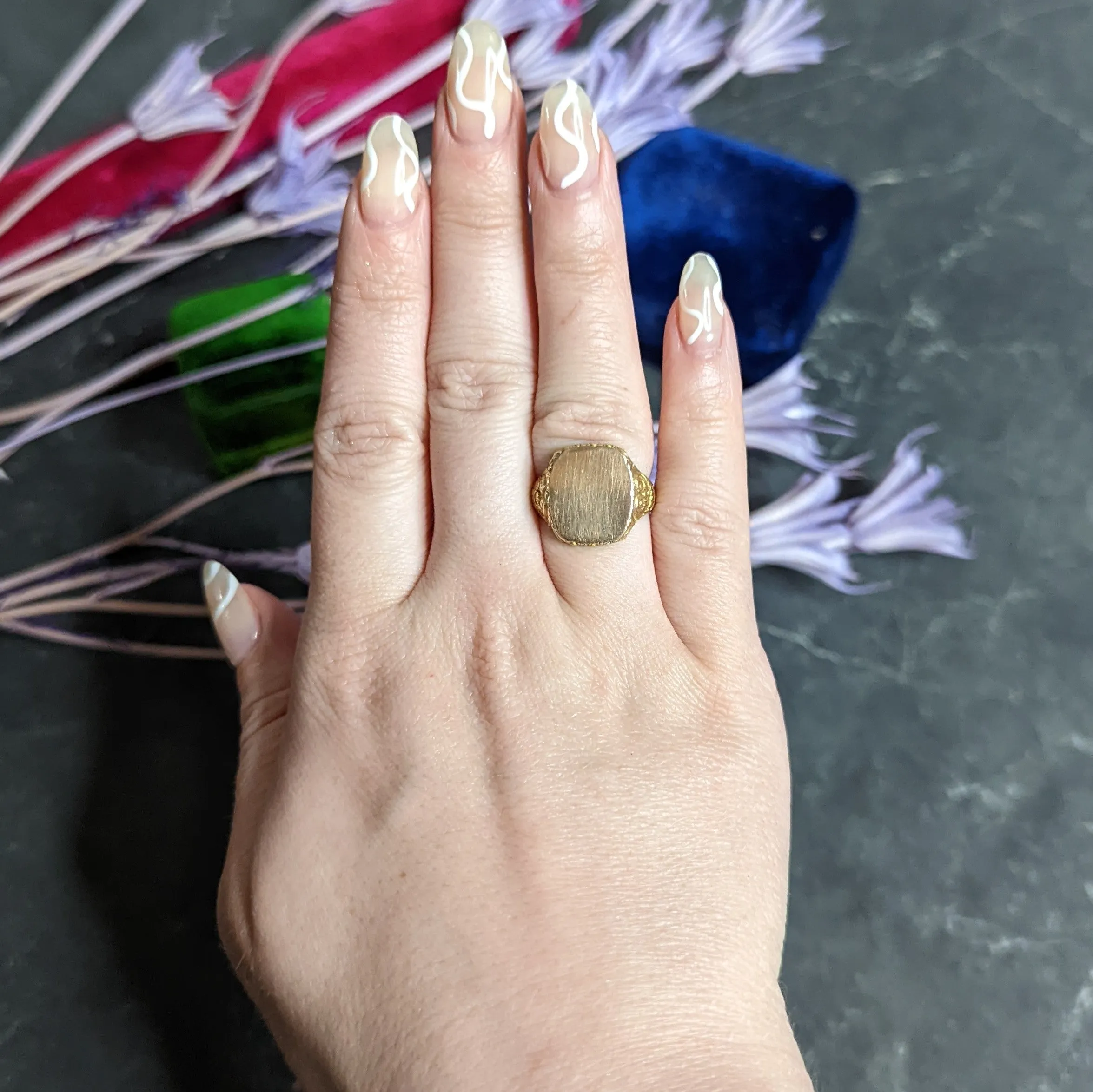 1900 Victorian 14 Karat Yellow Gold Scrolling Cushion Signet Ring