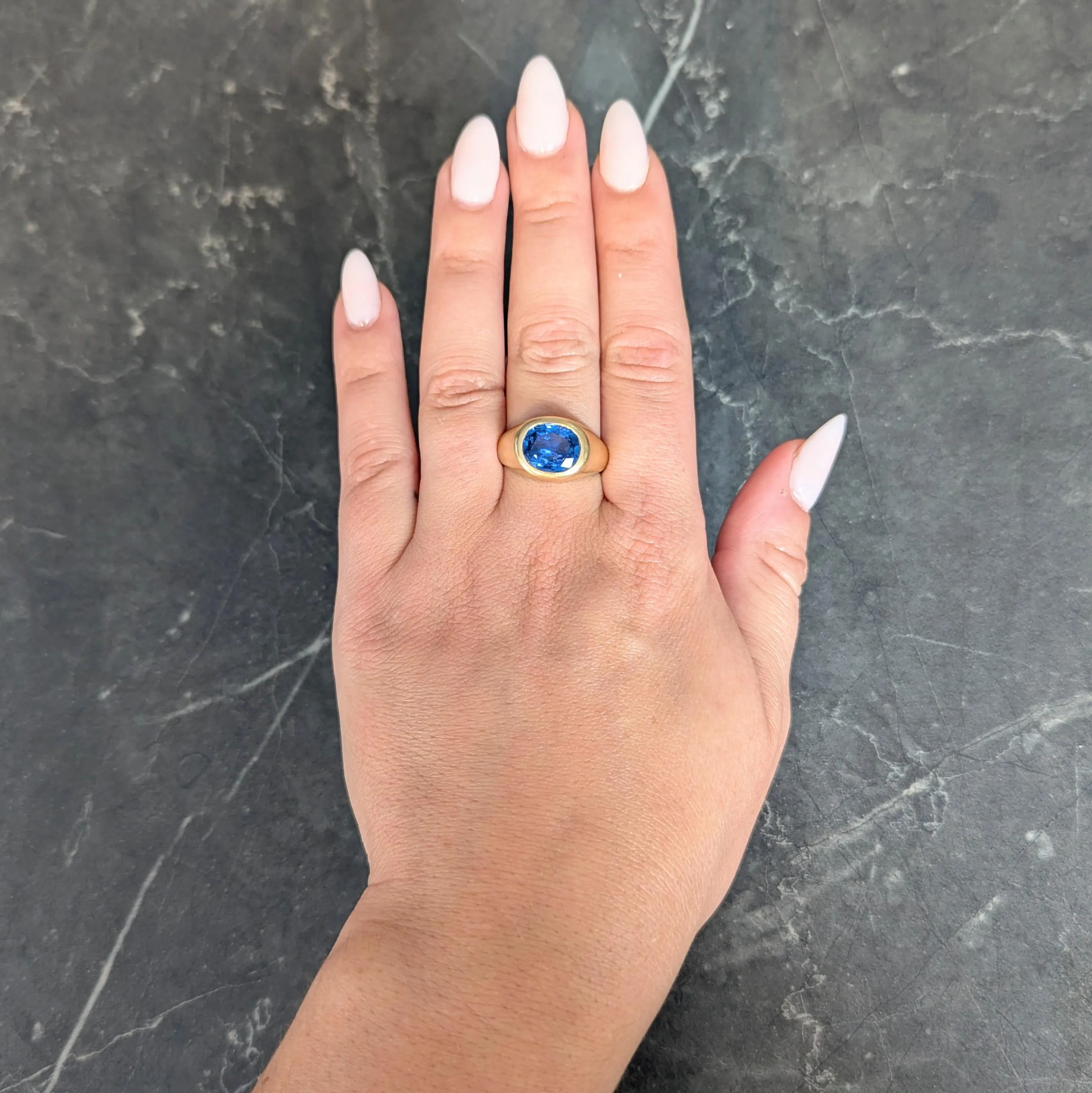 1960's 4.34 CTW No Heat Ceylon Sapphire 18 Karat Yellow Gold Vintage Signet Ring GIA
