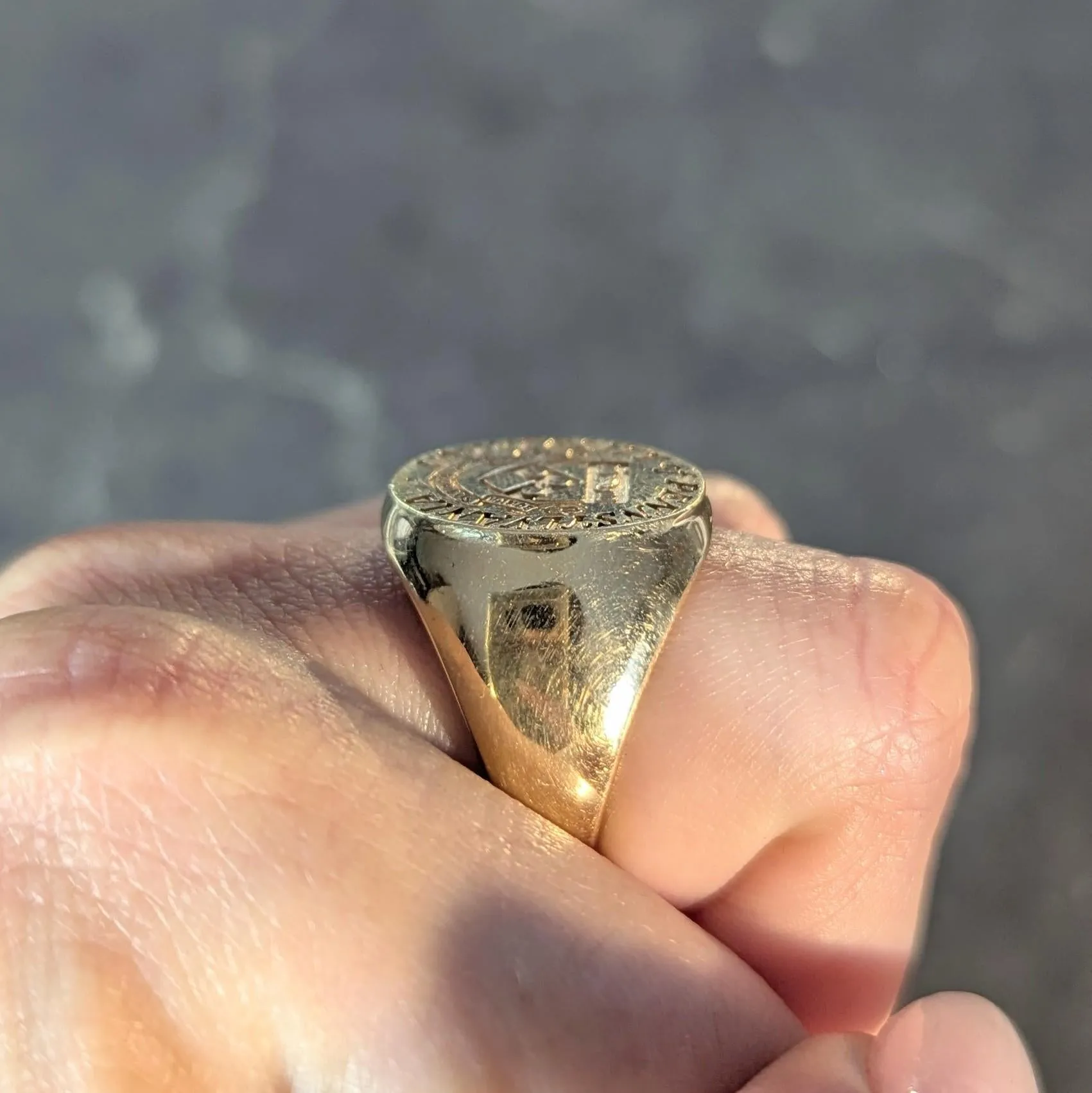 1961 14 Karat Yellow Gold Vintage UPenn University Pennsylvania Intaglio Unisex Signet Ring