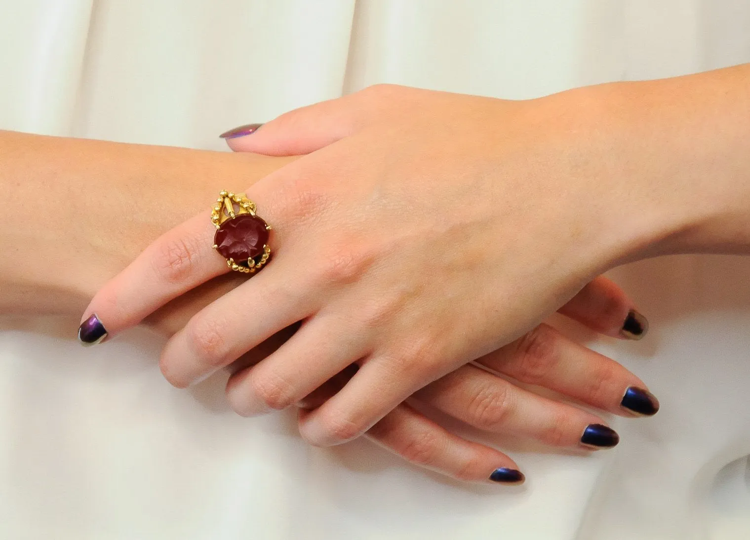 Art Nouveau Carnelian Intaglio 18 Karat Gold Greek Warrior Signet Ring