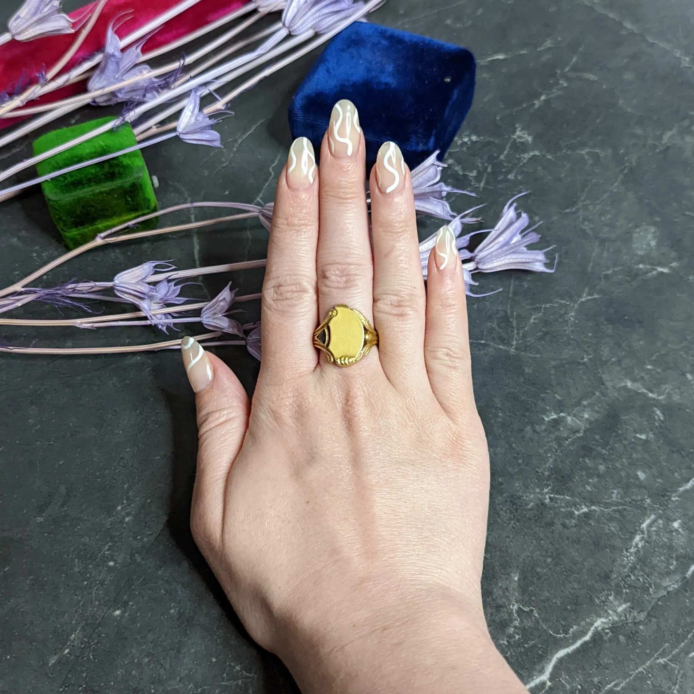 Art Nouveau Sapphire 14 Karat Gold Signet Ring