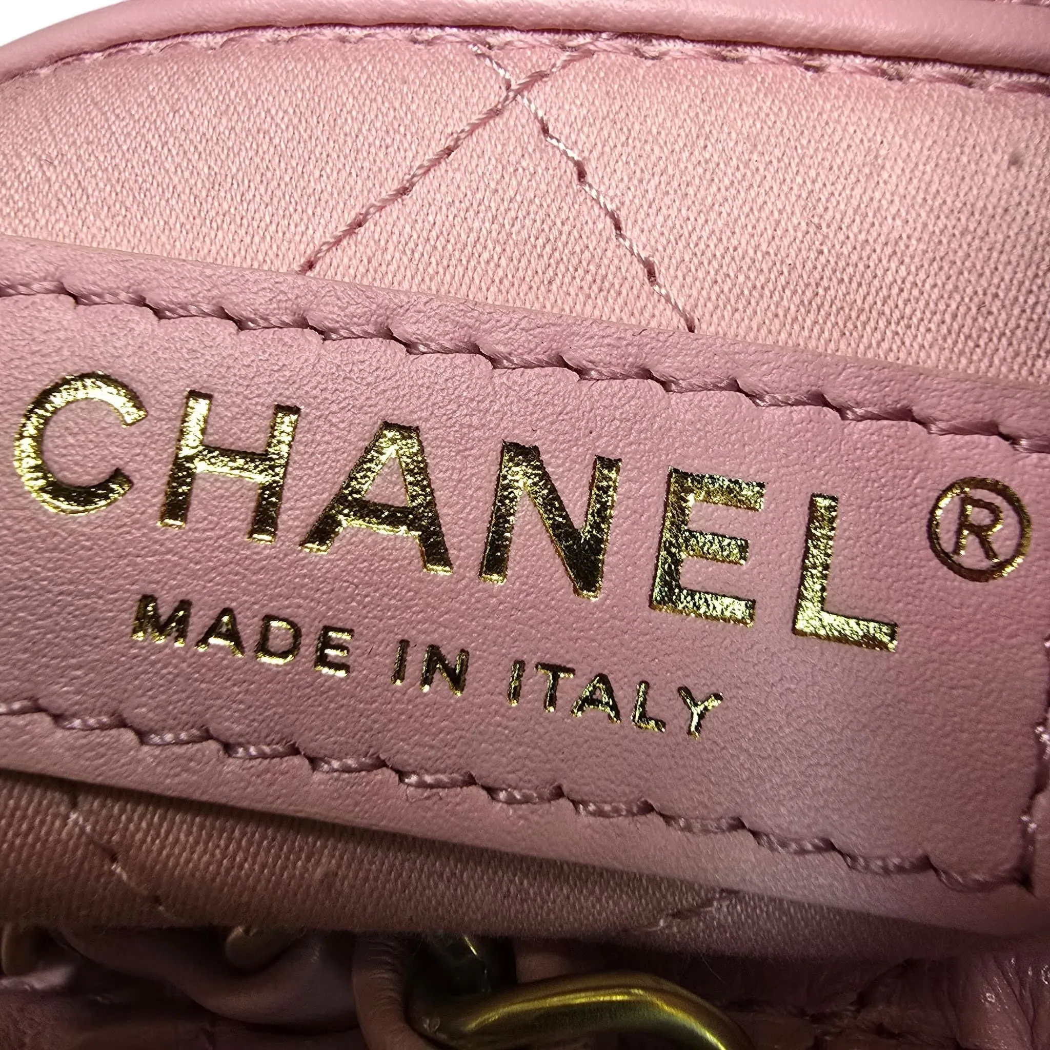 Chanel 22 Small Pink Calfskin, Gold-tone Hardware