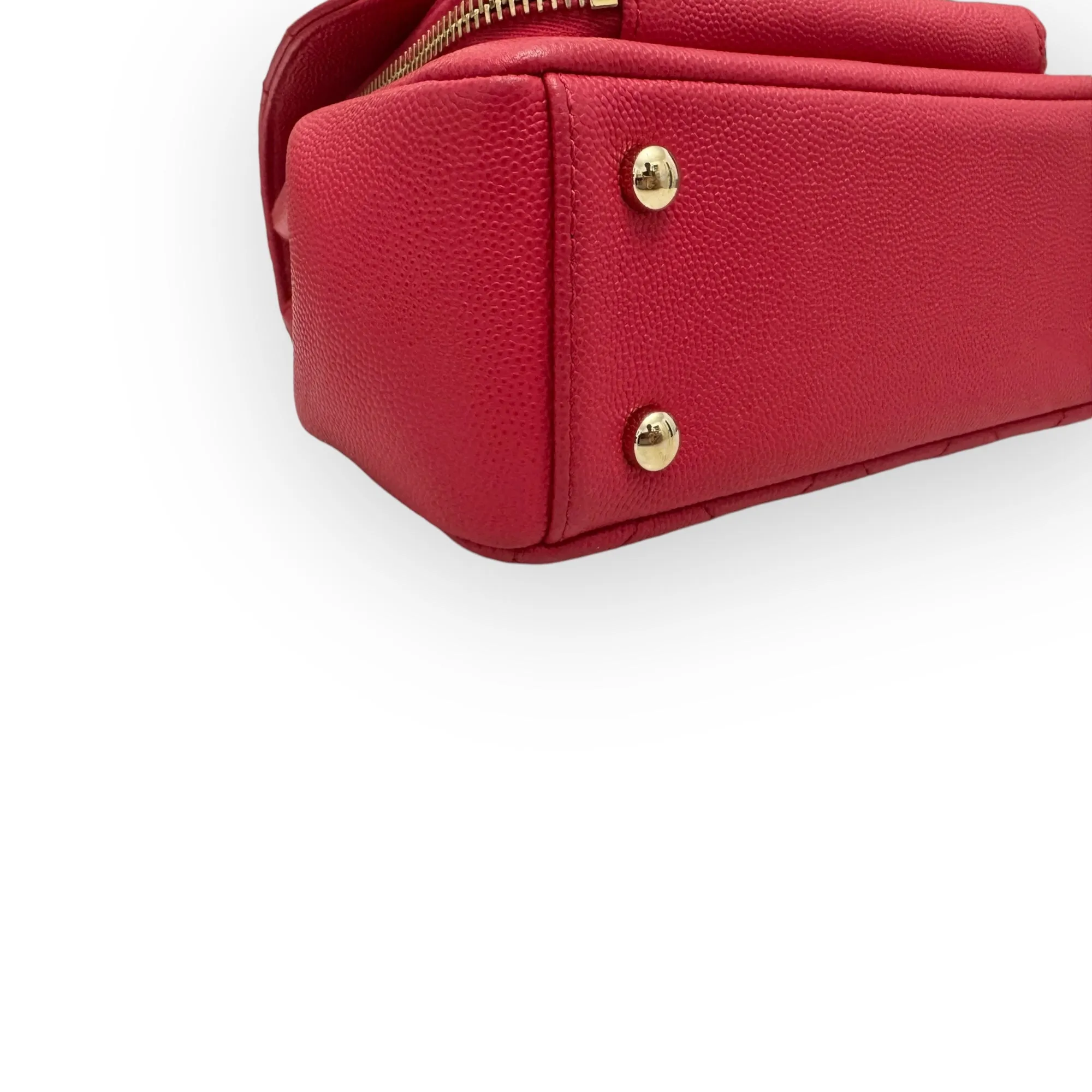 Chanel Business Affinity Small, Strawberry Red Grained Calfskin / Caviar Gold-tone Hardware