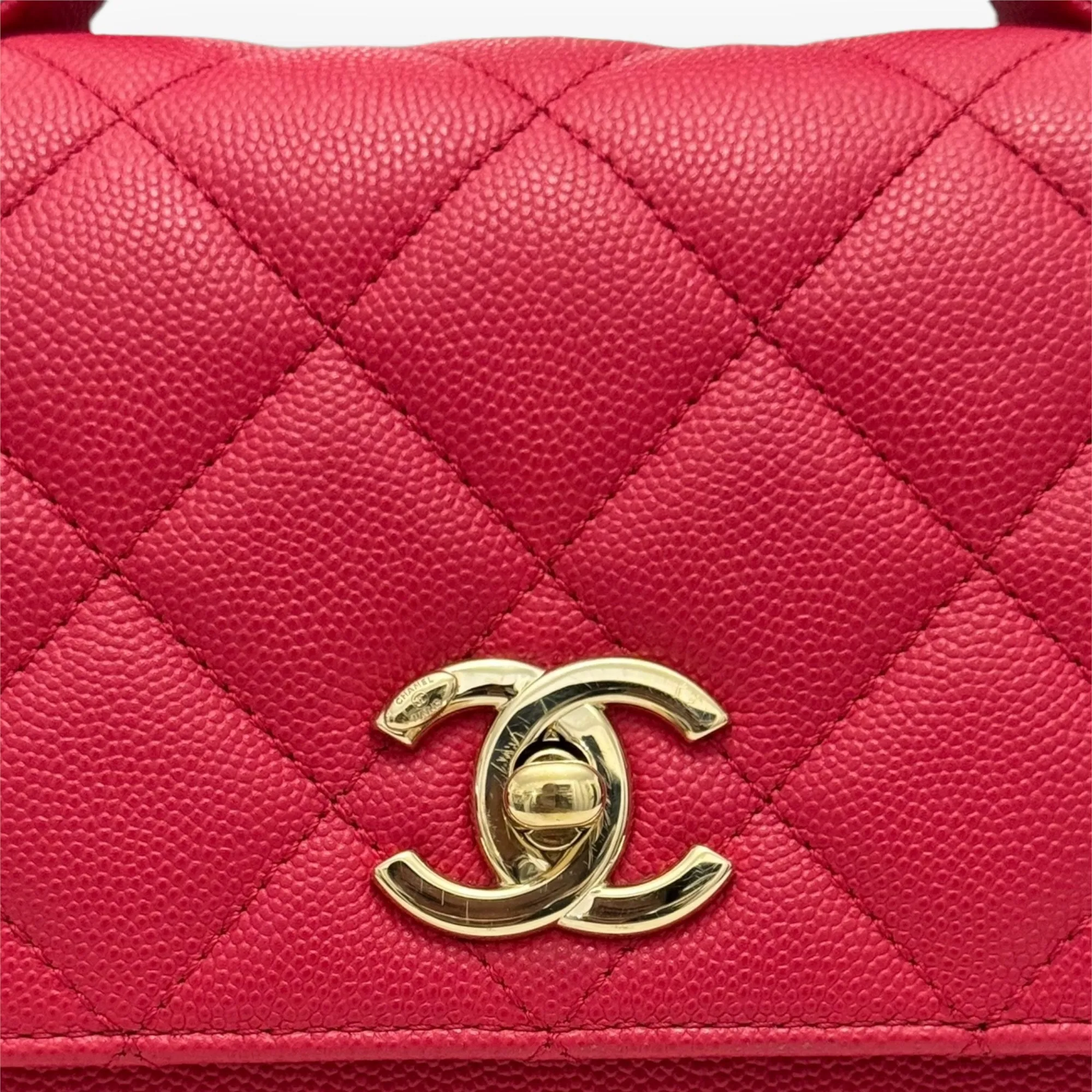 Chanel Business Affinity Small, Strawberry Red Grained Calfskin / Caviar Gold-tone Hardware