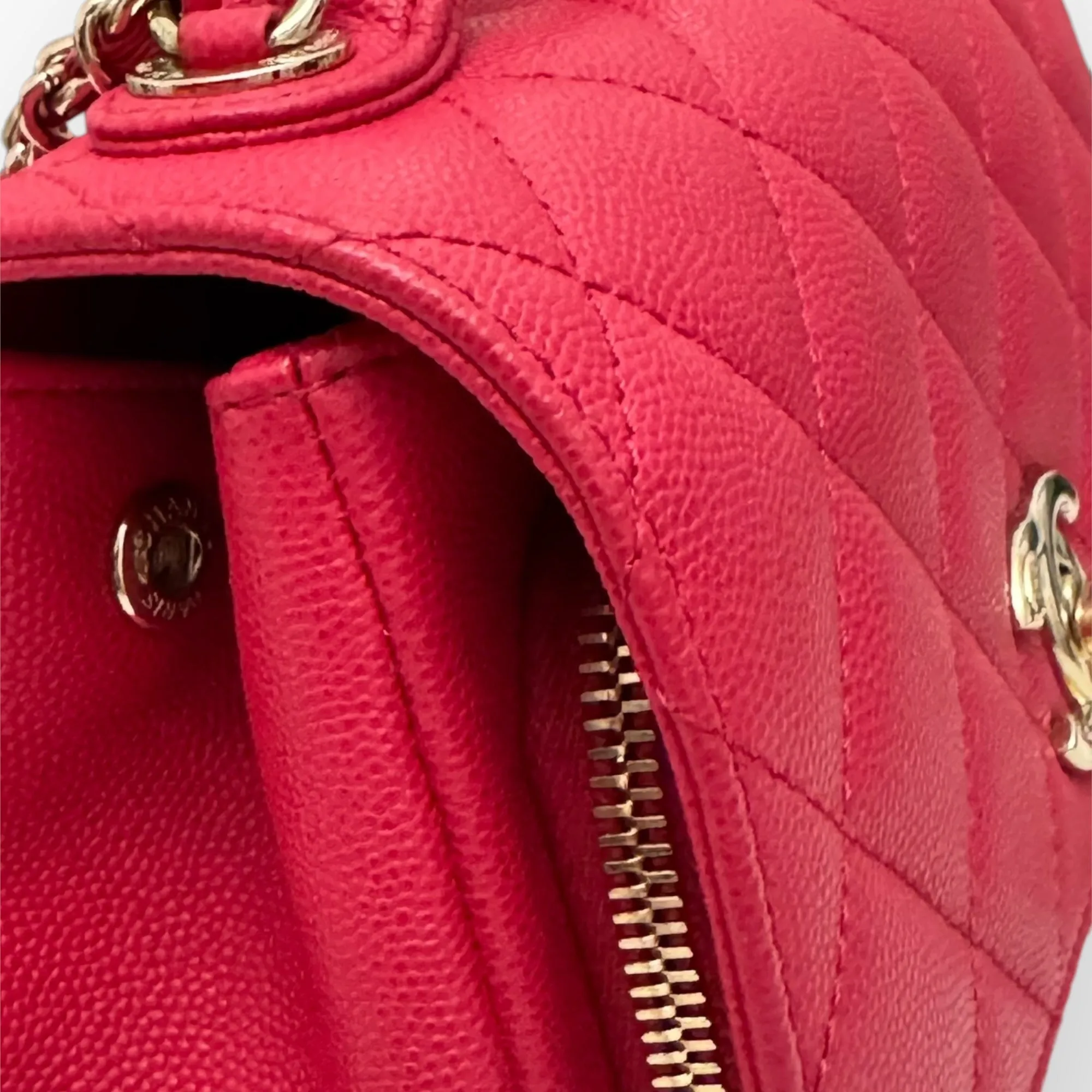 Chanel Business Affinity Small, Strawberry Red Grained Calfskin / Caviar Gold-tone Hardware