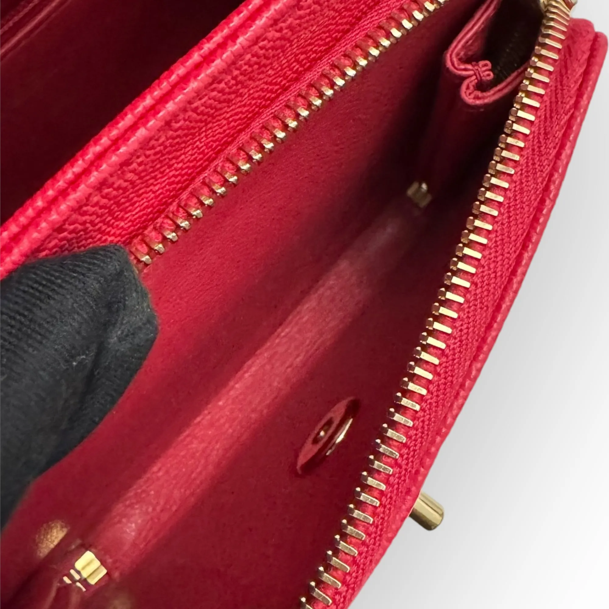 Chanel Business Affinity Small, Strawberry Red Grained Calfskin / Caviar Gold-tone Hardware