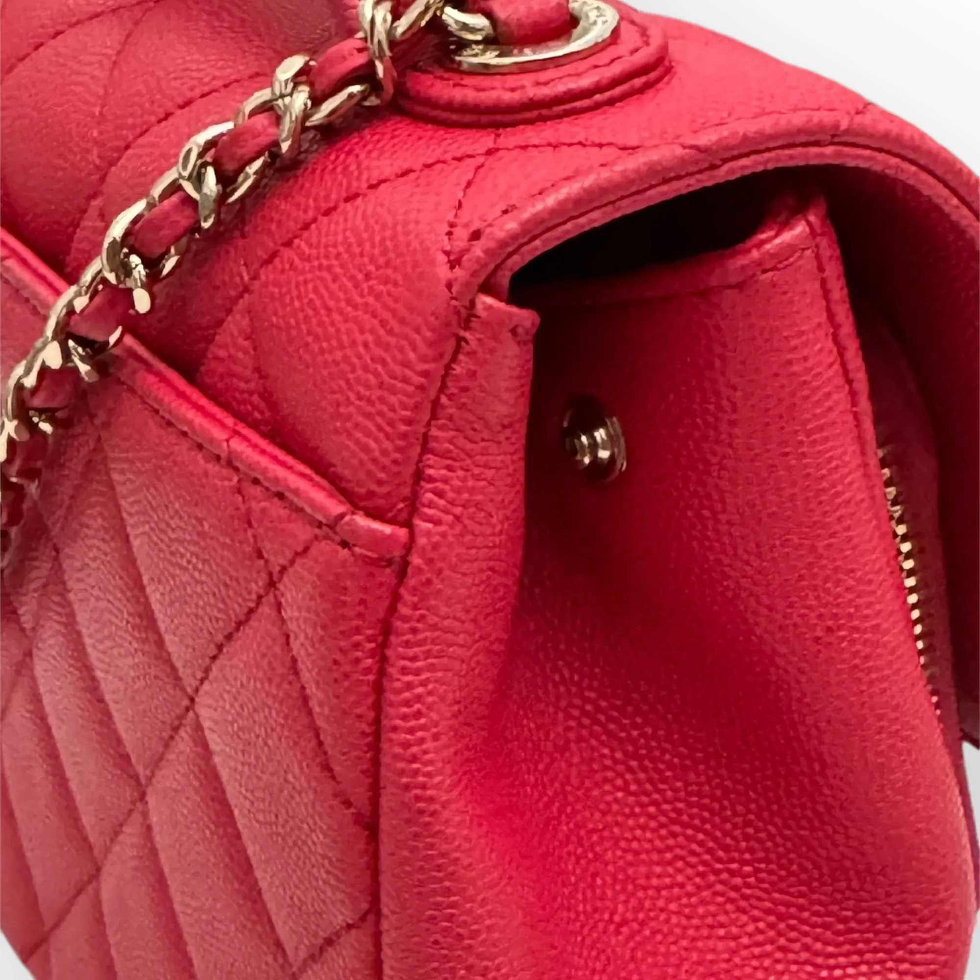 Chanel Business Affinity Small, Strawberry Red Grained Calfskin / Caviar Gold-tone Hardware
