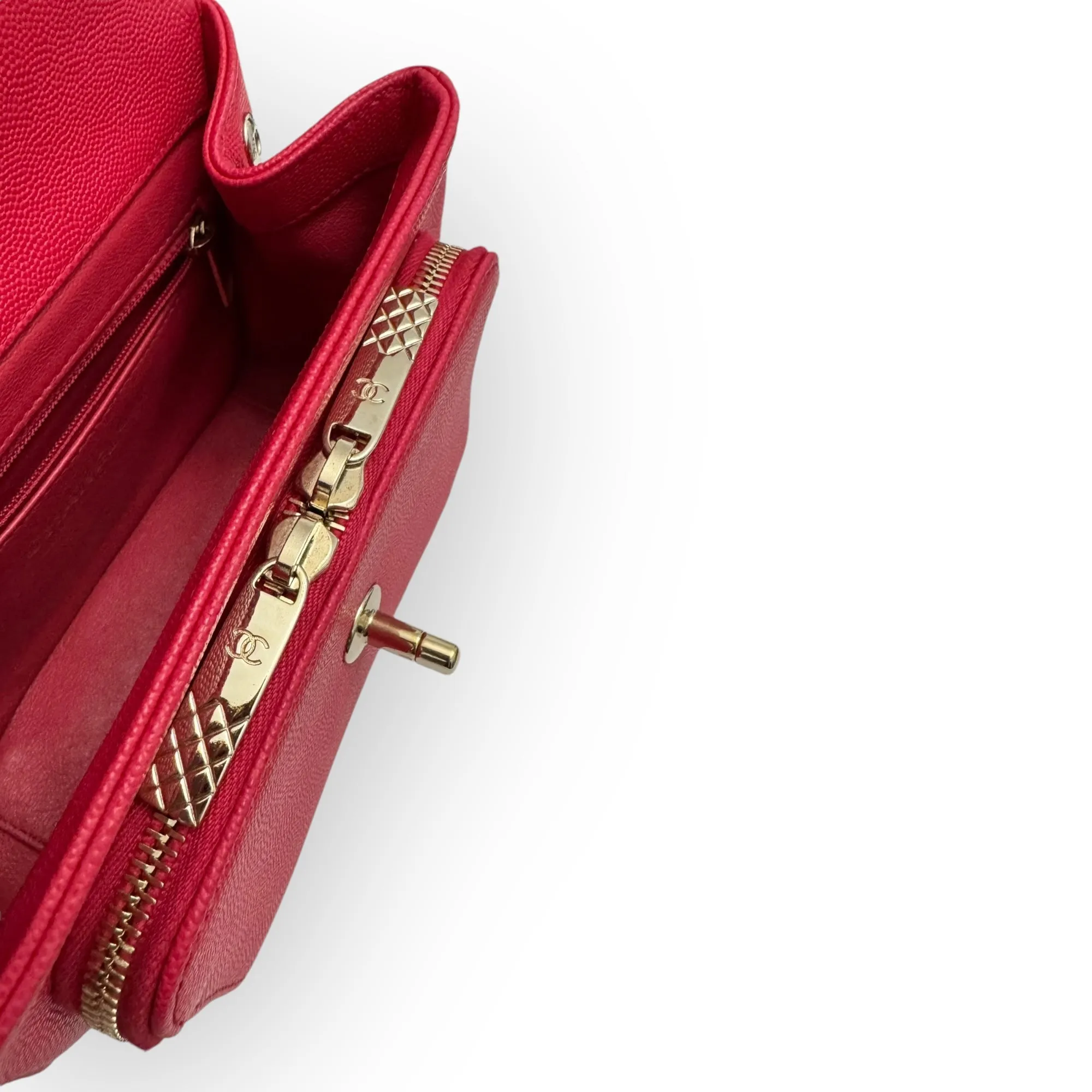 Chanel Business Affinity Small, Strawberry Red Grained Calfskin / Caviar Gold-tone Hardware
