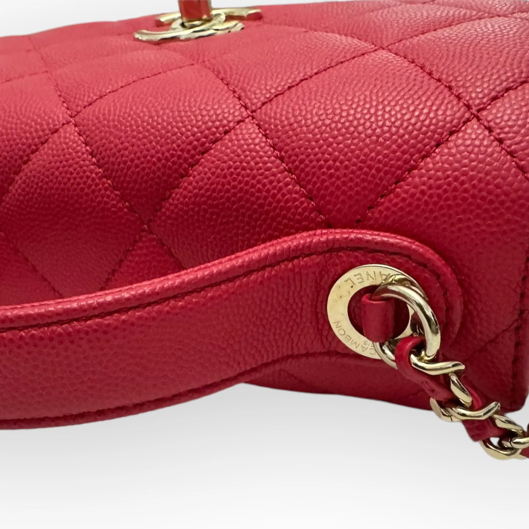Chanel Business Affinity Small, Strawberry Red Grained Calfskin / Caviar Gold-tone Hardware