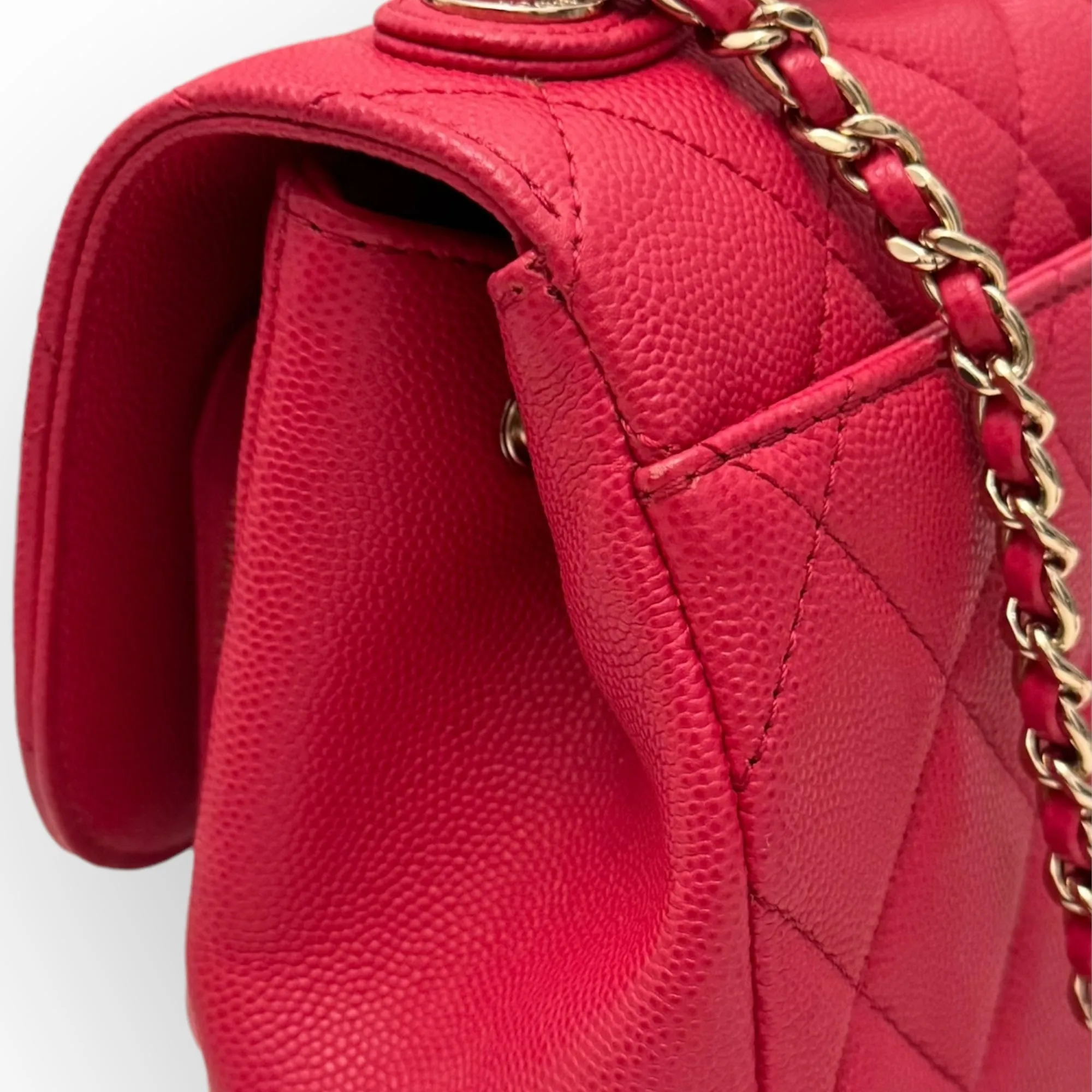 Chanel Business Affinity Small, Strawberry Red Grained Calfskin / Caviar Gold-tone Hardware