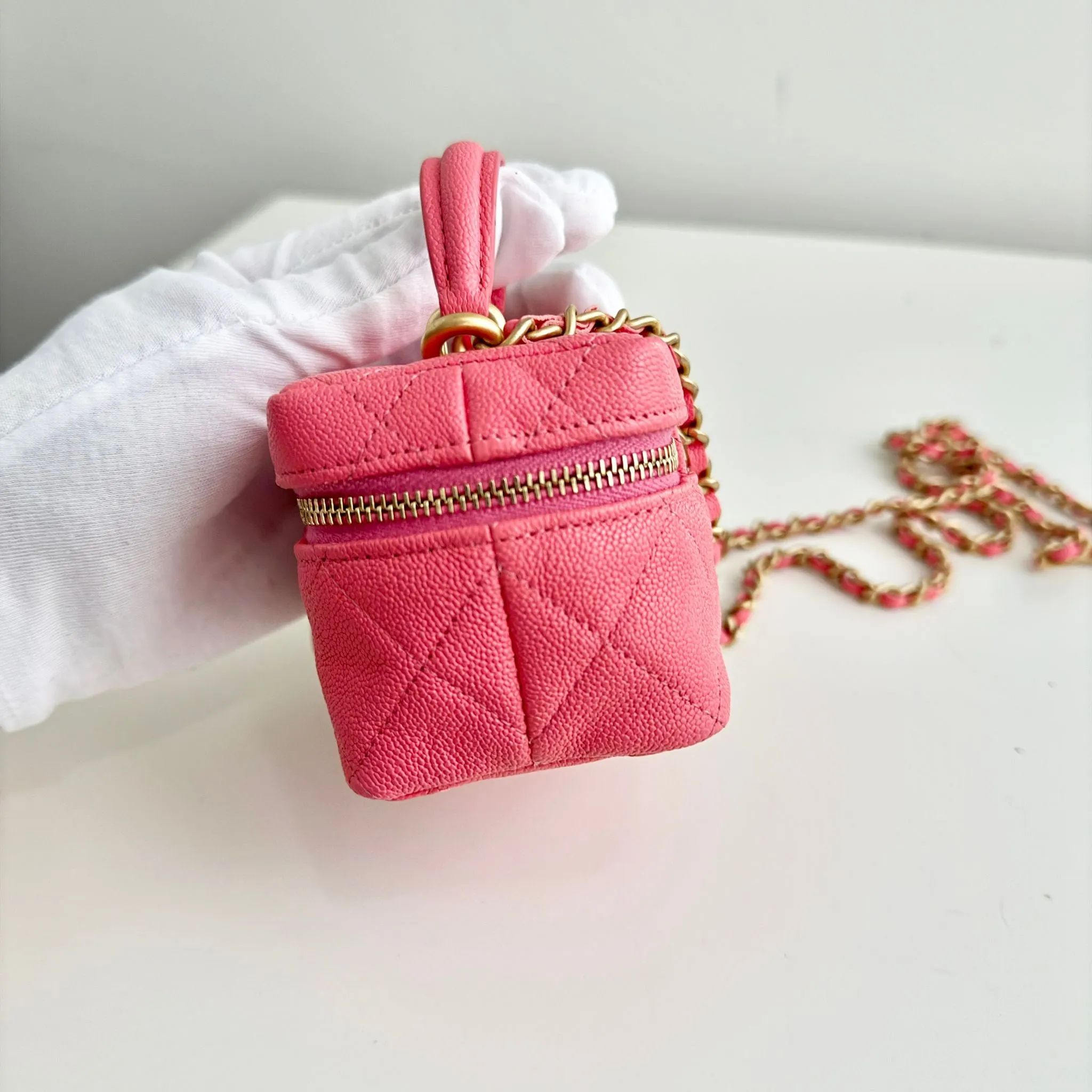 Chanel Micro Vanity Bag Pink Caviar / Grained Gold-Tone Hardware