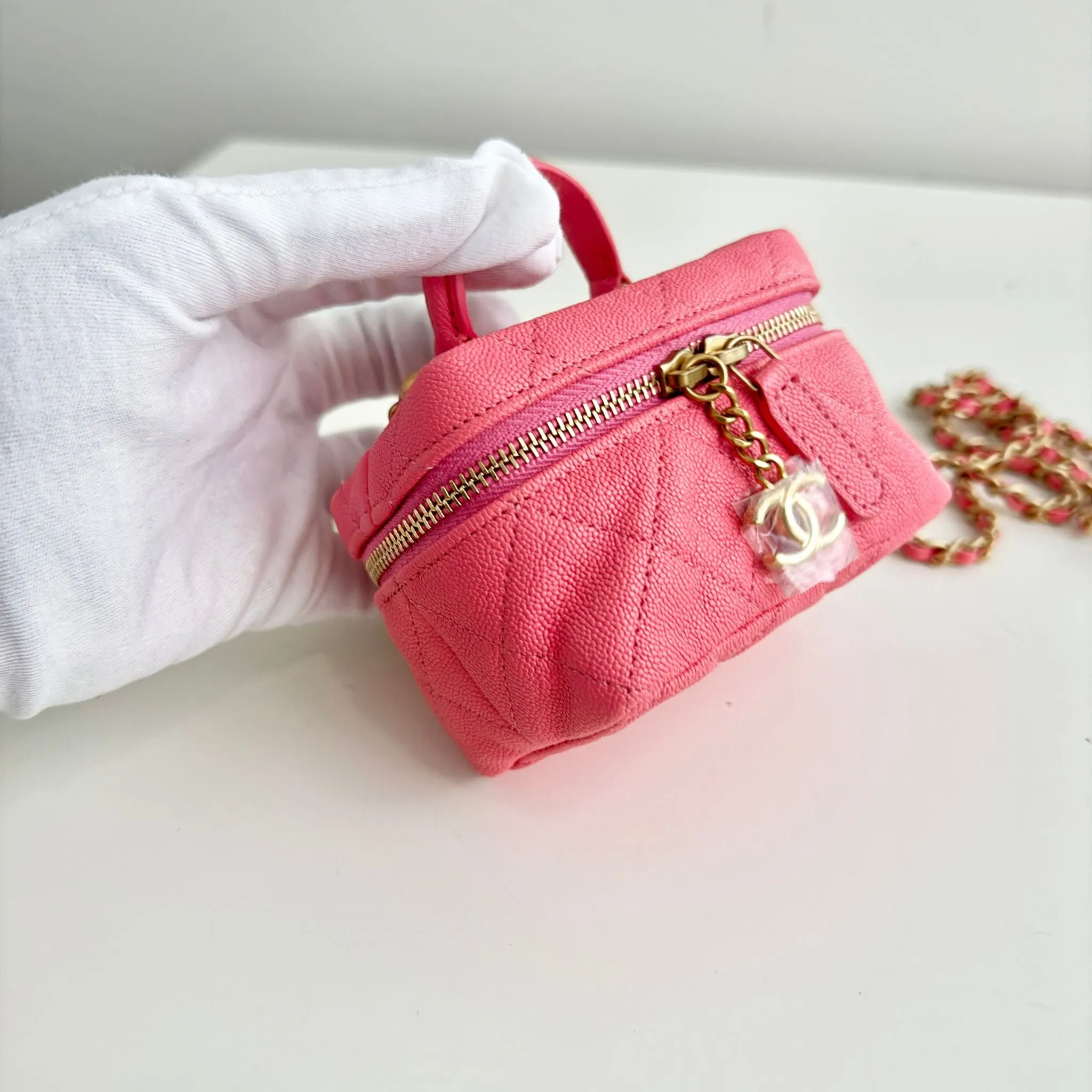 Chanel Micro Vanity Bag Pink Caviar / Grained Gold-Tone Hardware