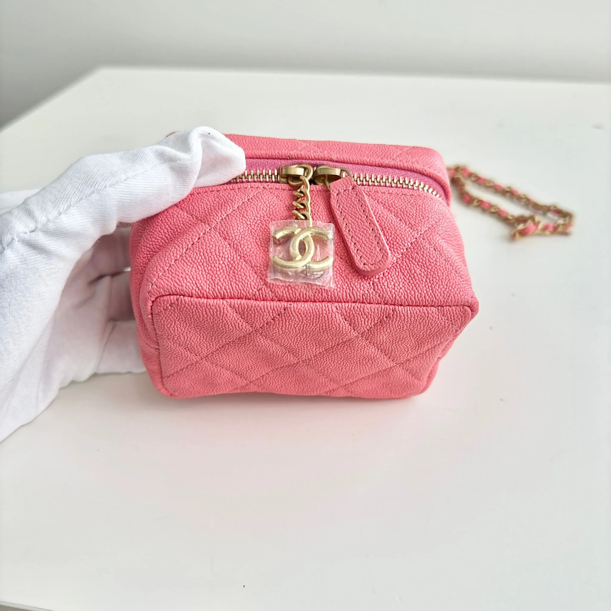 Chanel Micro Vanity Bag Pink Caviar / Grained Gold-Tone Hardware