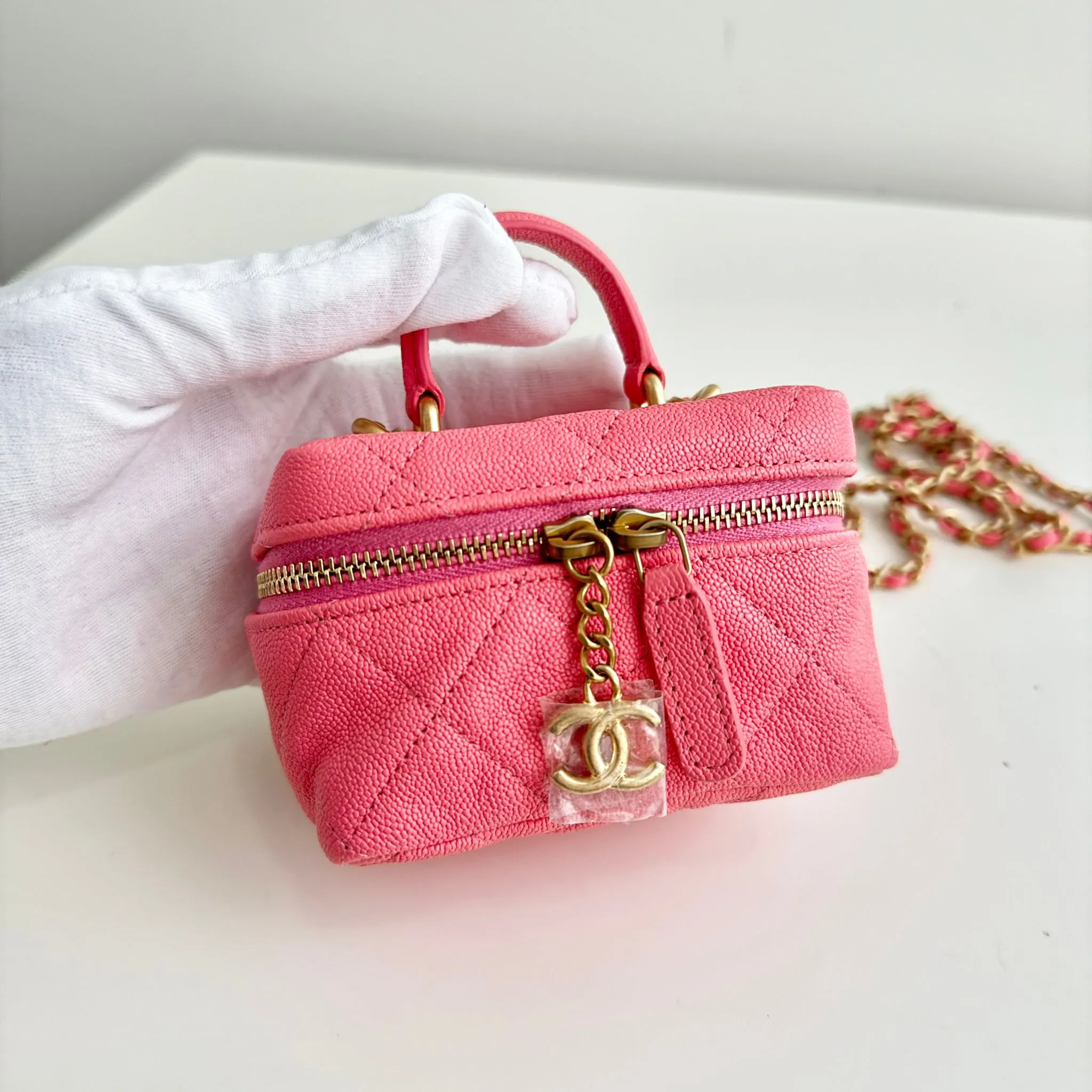 Chanel Micro Vanity Bag Pink Caviar / Grained Gold-Tone Hardware