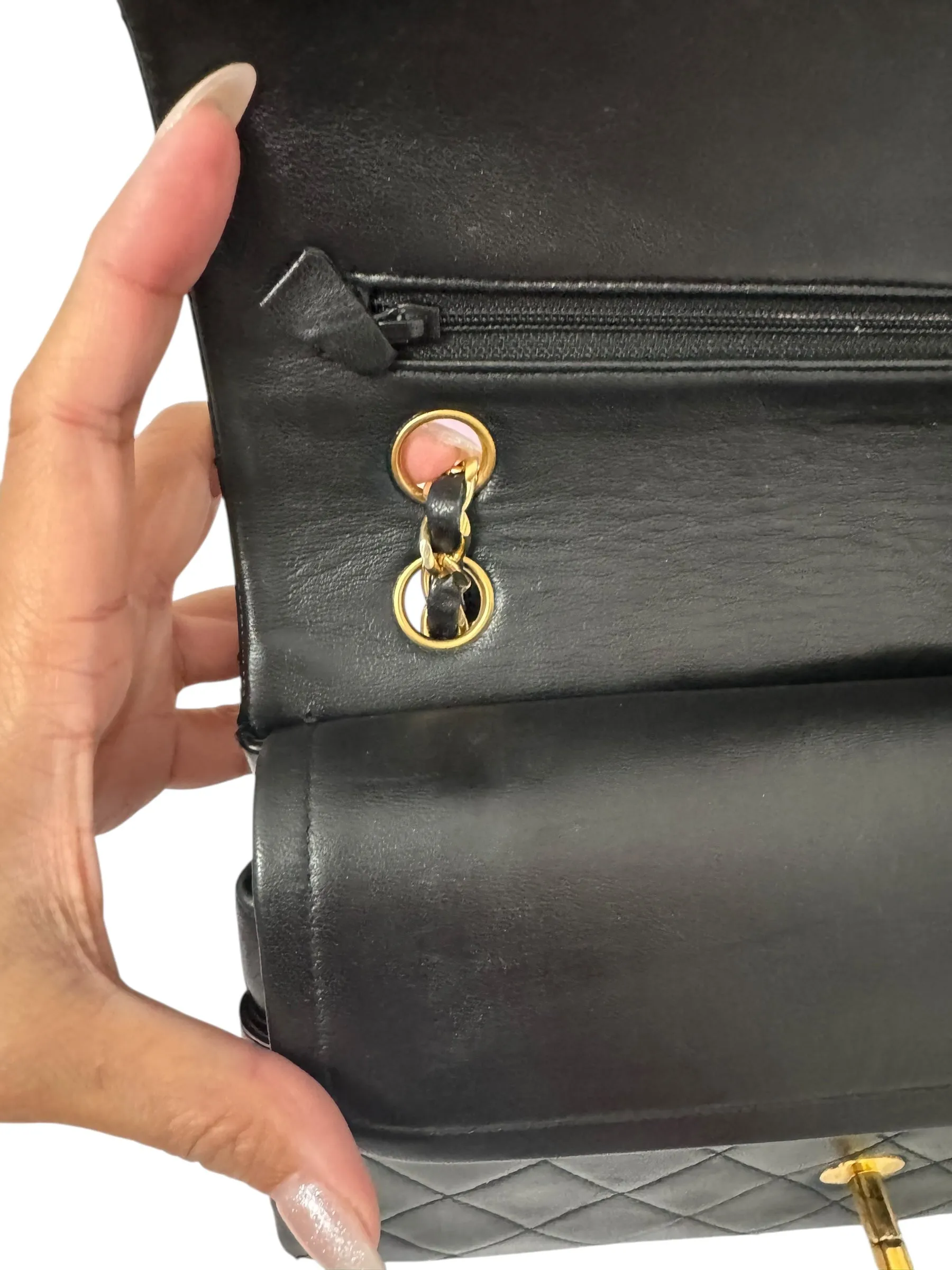 Chanel Timeless Classic Medium Vintage, Black Lambskin 24kt Gold-tone Hardware