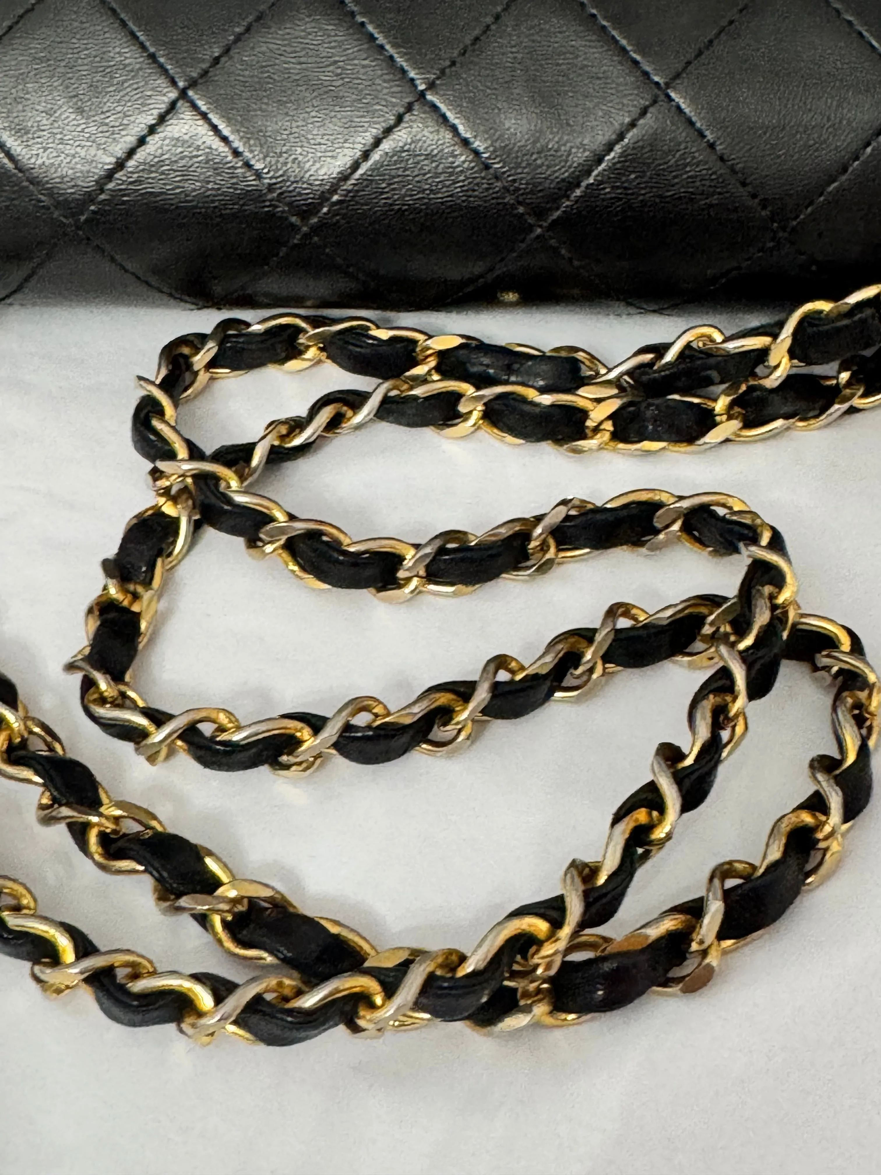 Chanel Timeless Classic Medium Vintage, Black Lambskin 24kt Gold-tone Hardware