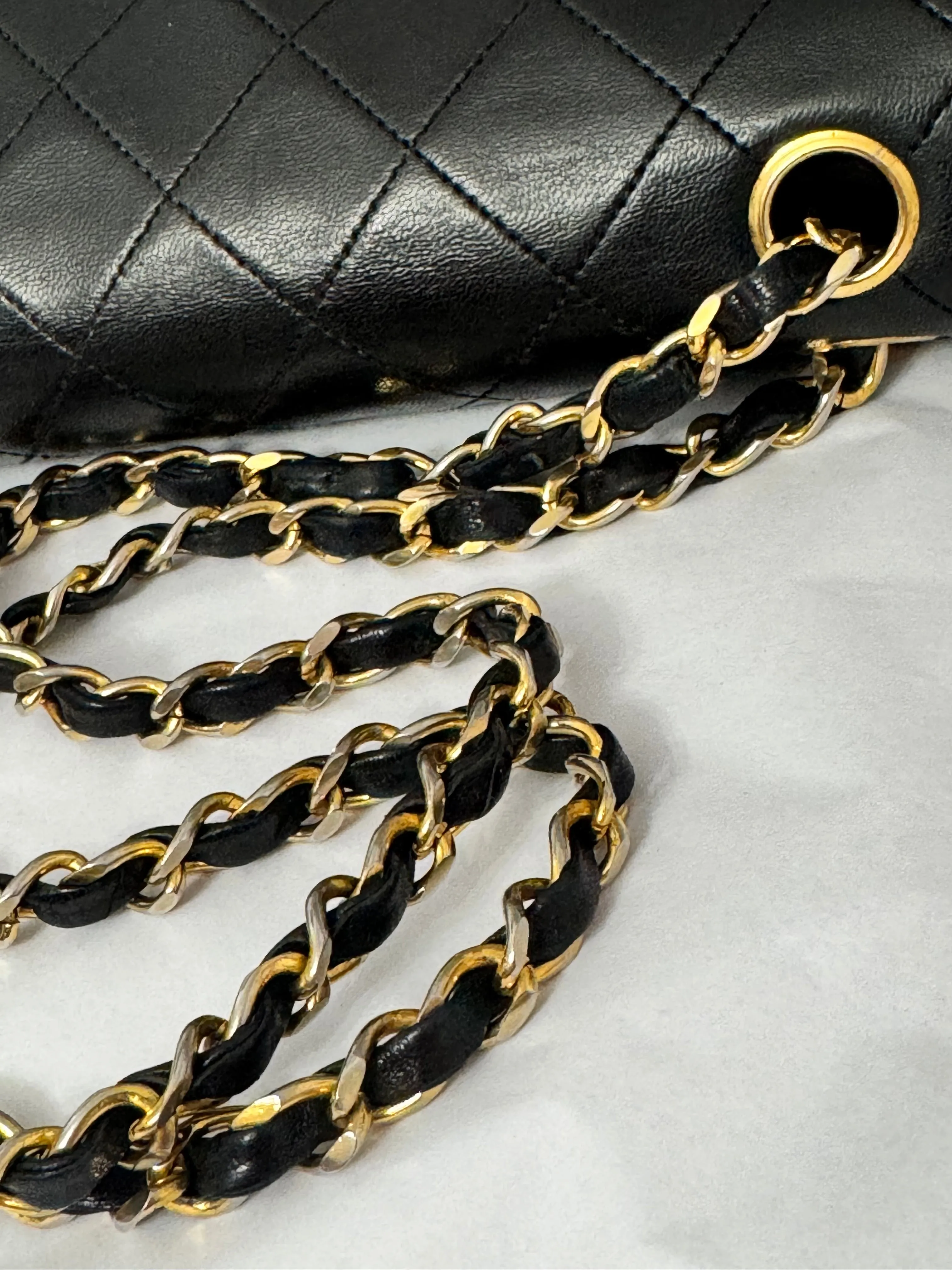 Chanel Timeless Classic Medium Vintage, Black Lambskin 24kt Gold-tone Hardware