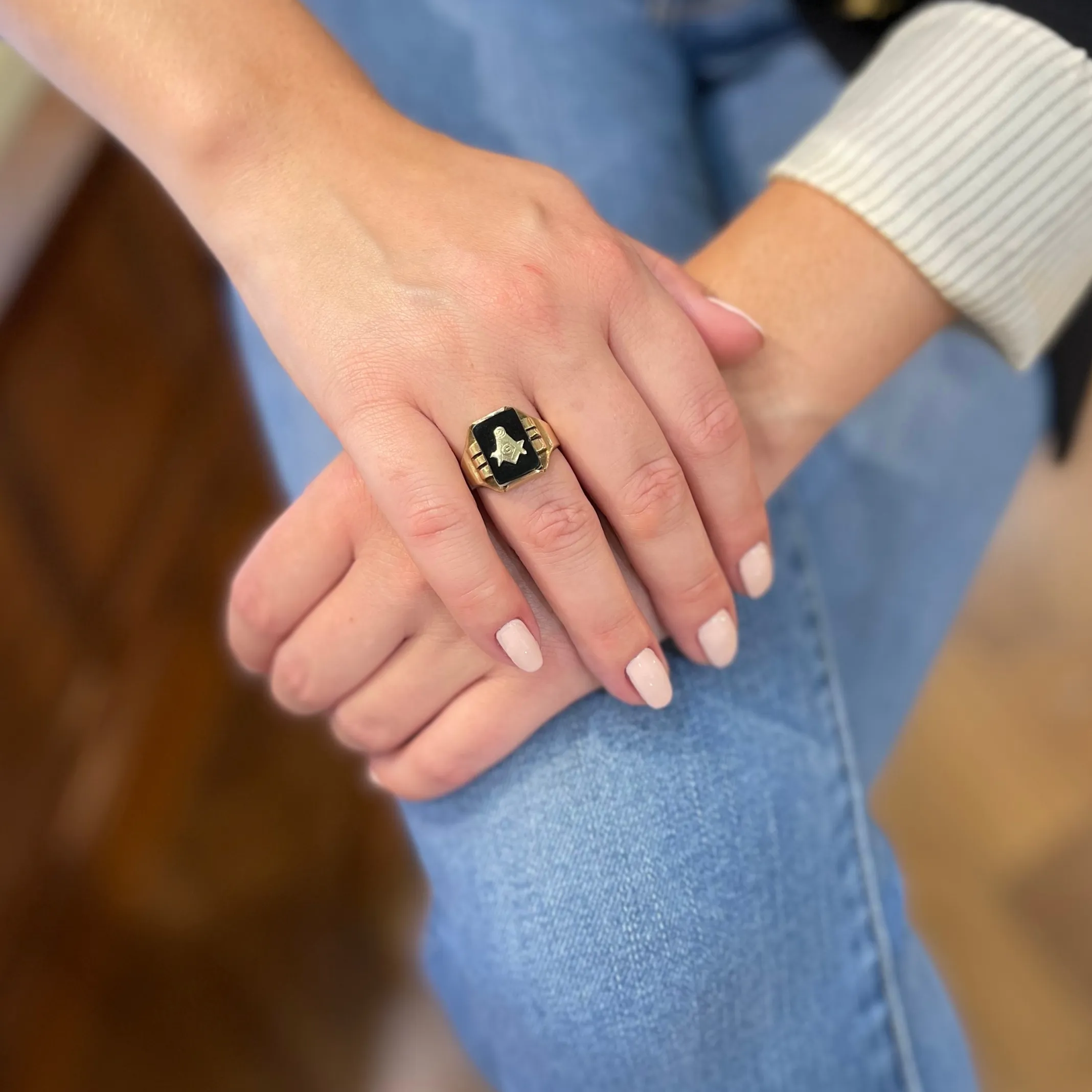 Vintage Masonic 14K Yellow Gold Onyx Signet Ring